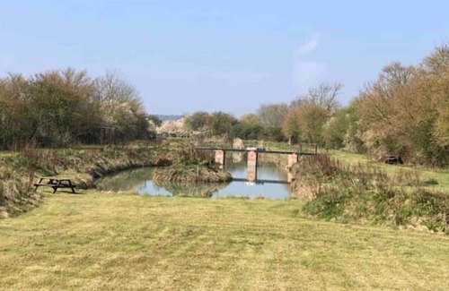 Sturton By Stow Cabina | Peaceful 2-Bedroom Holiday Lodge With Hot Tub