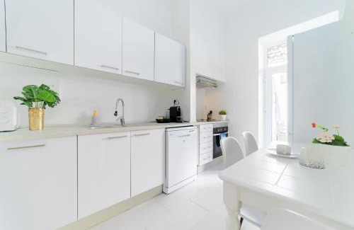 Benfica Casa | Peaceful 2-bedroom House with Garden at the heart of Benfica