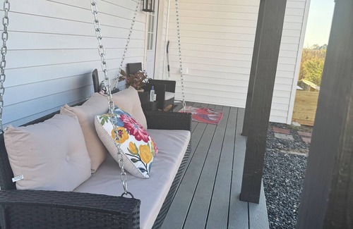 Piney Point Apartamento | Peaceful 2-bedroom apartment in Piney Point-Budget friendly Pets welcomed