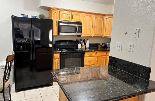 Fresno Condominio | Peaceful 2bed/1bath condo with parking