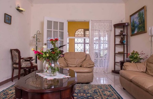 Tower Isle Casa | Peaceful 3 Bedroom Home 1 Min Away From The Beach