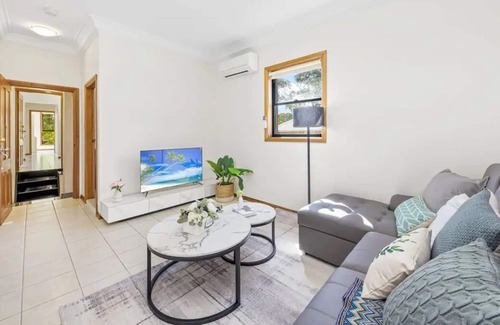 Lewisham Casa | Peaceful 3 Bedroom House close to City