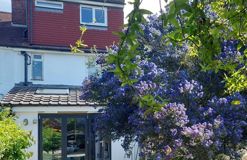 London Borough of Bromley Casa | Peaceful 3 bedroom house in Bromley with off street parking and private garden