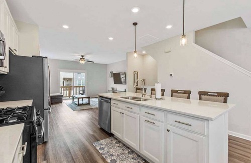 Northeast Raleigh Casa | Peaceful 3-bedroom house with AC in Raleigh