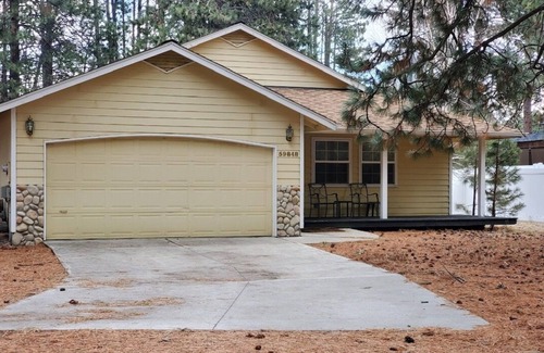 Deschutes River Woods Casa | Peaceful 3-bedroom house in the country with WiFi in Bend