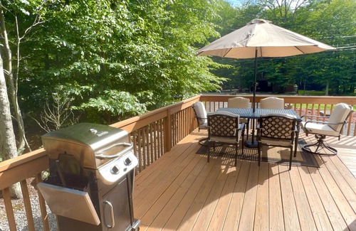 Pocono Lake Cabina | Peaceful 3-bedroom Cabin Near Lakes & Ski Resorts