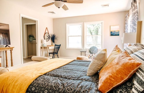 Northumberland Casa | Peaceful 3 BR Riverfront Escape w/ Hot Tub + River Access + Views