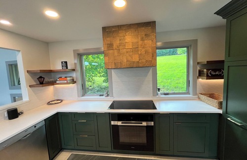 Swan Lake Casa | Peaceful 4-bedroom escape to Bethel Woods with WiFi, AC, lake view