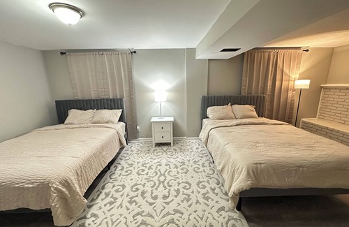 Summit Station Cama Y Desayuno | Peaceful 4-bedroom house in charming Columbus