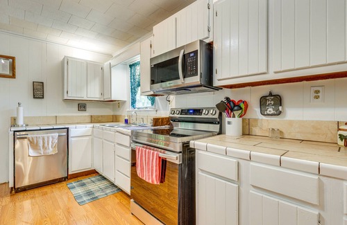Jackson Casa | Peaceful Alabama Vacation Rental w/ Large Deck