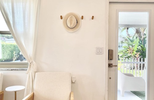 Naples Park Cabaña | Peaceful and cozy beach house in North Naples