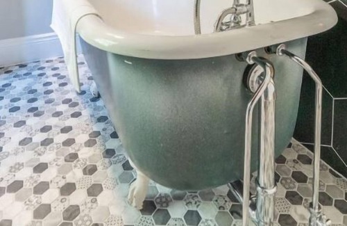 Lambertville Casa | Peaceful and Cozy Room Combo in Lambertville