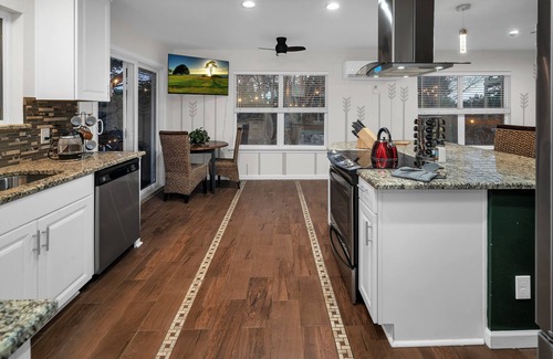 Leander Chalet De Esquí | Peaceful and Quiet Hill Country Getaway with Stunning Views