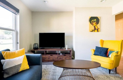 Richardson Casa | Peaceful and Relaxing Getaway w Beautiful Pool