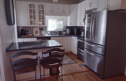 Cheyenne Casa | Peaceful and Romantic Retreat or Family Gatherings. Walk to Shops & Breweries.