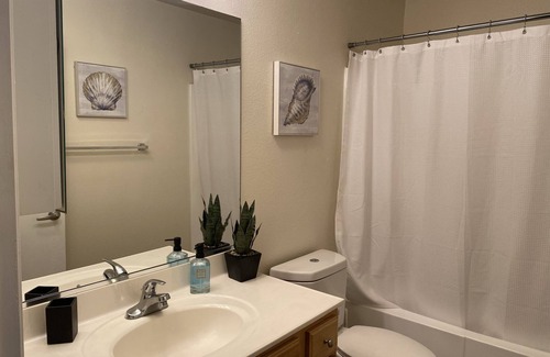 Southeastern Sacramento Apartamento | Peaceful and Spacious 2 bedroom 2 bathroom Unit