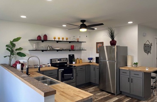 Marshfield Condominio | Peaceful and updated guesthouse located in the central Wisconsin countryside