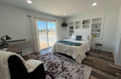 Marshfield Condominio | Peaceful and updated guesthouse located in the central Wisconsin countryside