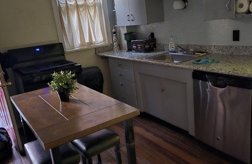 South Side Flats Apartamento | Peaceful apartment with AC in Pittsburgh in the historic Southside .