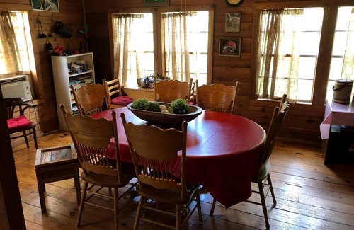 Bandera Cabina | Peaceful Bandera Accommodation Perfect for Texas Hill Country Getaways