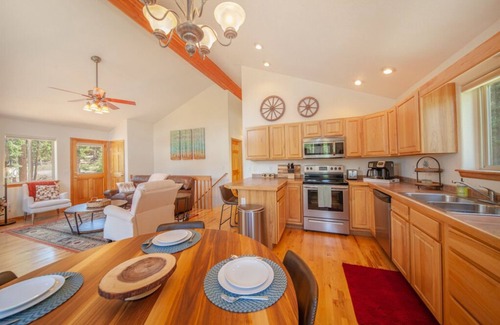 Valley of the Sun Casa | Peaceful Basecamp Getaway