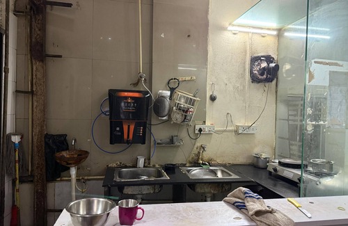 Fort Cama Y Desayuno | Peaceful bed & breakfast with AC in vibrant Mumbai