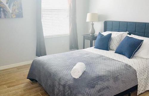 Port Saint Lucie Casa | Peaceful bedroom