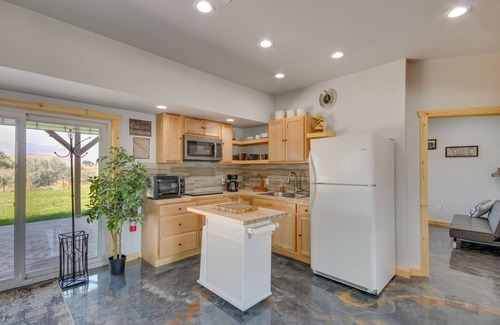 Belfry Casa | Peaceful Belfry Retreat on 14 Acres w/ Grill!