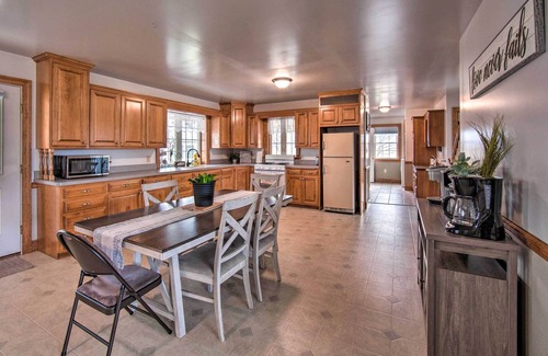 Bird In Hand Casa | Peaceful Bird in Hand Home w/ Farmland Views!