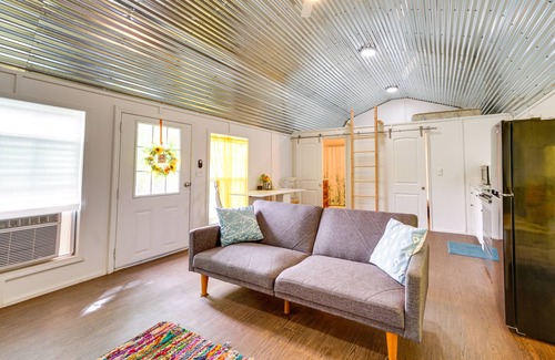 Gordonville Cabina | Peaceful Cabin Near Lake Texoma w/ Fire Pit!