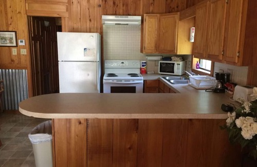 Lake Village Cabina | Peaceful cabin tucked in back of orchard with lake access