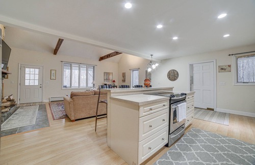 Cavendish Casa | Peaceful Cavendish Retreat w/ Hot Tub & Fireplace!