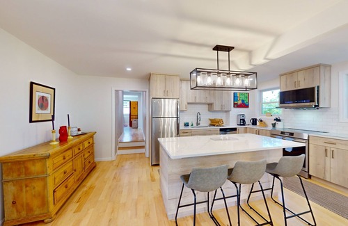 West Hyannisport Casa | Peaceful centrally located home near ocean, downtown w/ kayak access