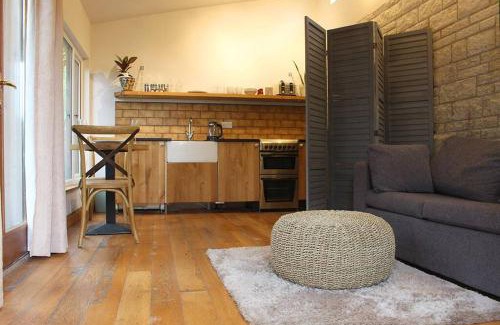 Glastonbury Apartamento | Peaceful & Central Self Contained 1 Bedroom House