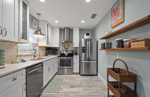 Indian Beach Sapphire Shores Casa | Peaceful Poolside Retreat in Historic Sarasota | Walk to Bay