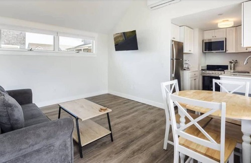 North Truro Condominio | Serenidad en la playa en East Harbor Cottage 2 !!