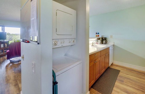 Maunaloa Condominio | Peaceful Condo w/ Amenities: Steps to Beach!
