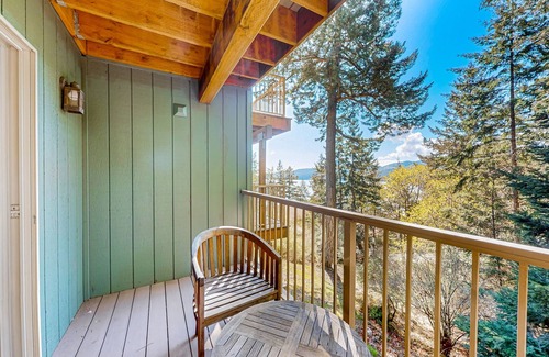Rosario Condominio | Peaceful condo with balcony, ocean/mountain view, near Moran State Park