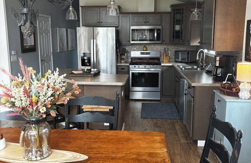 Rome Casa | Peaceful Cottage on the Pines Golf Course, so close to Sand Valley Golf Resort!