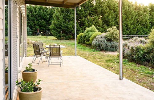 Willowmavin Cabaña | Peaceful cottage retreat an hour from Melbourne