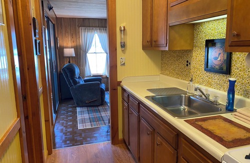 Concord Cabaña | Peaceful Cottage - Relax, Kayak, Swim
