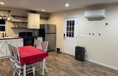 Morganton Apartamento | Peaceful Cottage Retreat in the Foothills – Near Boone, Blowing Rock & Asheville