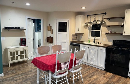 Morganton Apartamento | Peaceful Cottage Retreat in the Foothills – Near Boone, Blowing Rock & Asheville