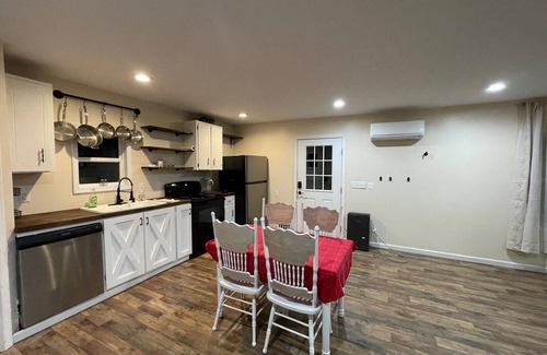Morganton Apartamento | Peaceful Cottage Retreat in the Foothills – Near Boone, Blowing Rock & Asheville