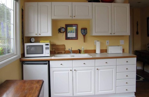 Friday Harbor Cabaña | Peaceful Cottage on 15 acre Farm
