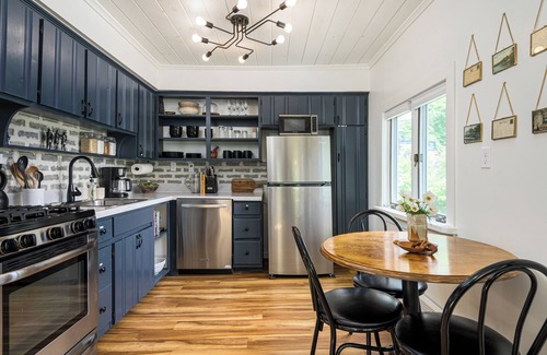 Putnam Valley Cabaña | Peaceful Cottage with Grill | Walk to Lake