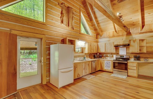 Bakerton Casa | Peaceful Country Home < 5 Mi to Lake Cumberland