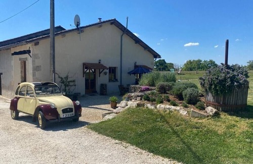 Laprade Cabaña | Peaceful Countryside Gite with private pool near Aubeterre