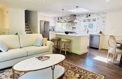 Oakville Casa | Peaceful & cozy 4B home in SE Oakville