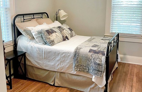 Anderson Casa | Peaceful, Cozy and quiet, near downtown. 5 minutes from Anderson University.